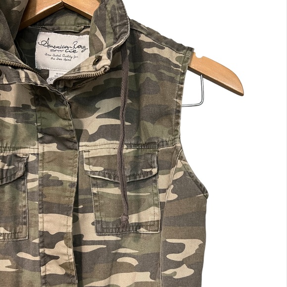American Rag camo vest. - Picture 3 of 4